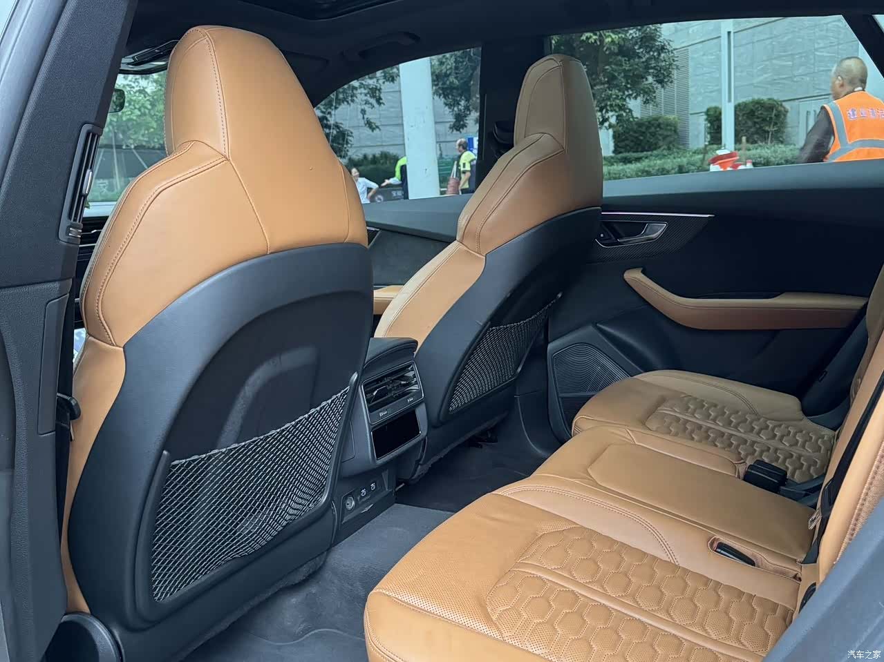 Audi Q8, 2021 10
