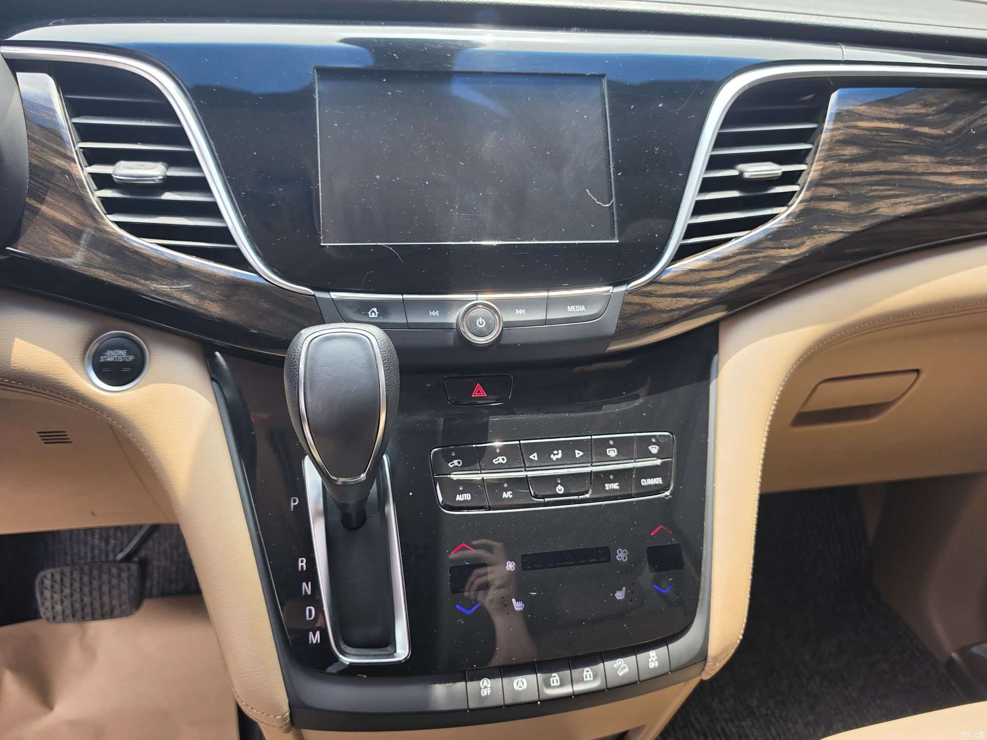 Buick GL8, 2017 4