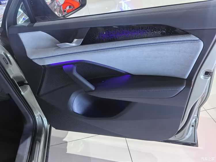 Volkswagen Tayron, 2025 16