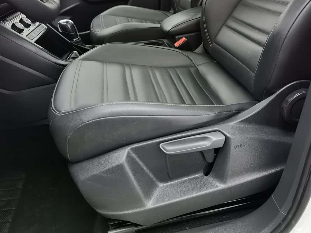 Volkswagen L, 2018 20
