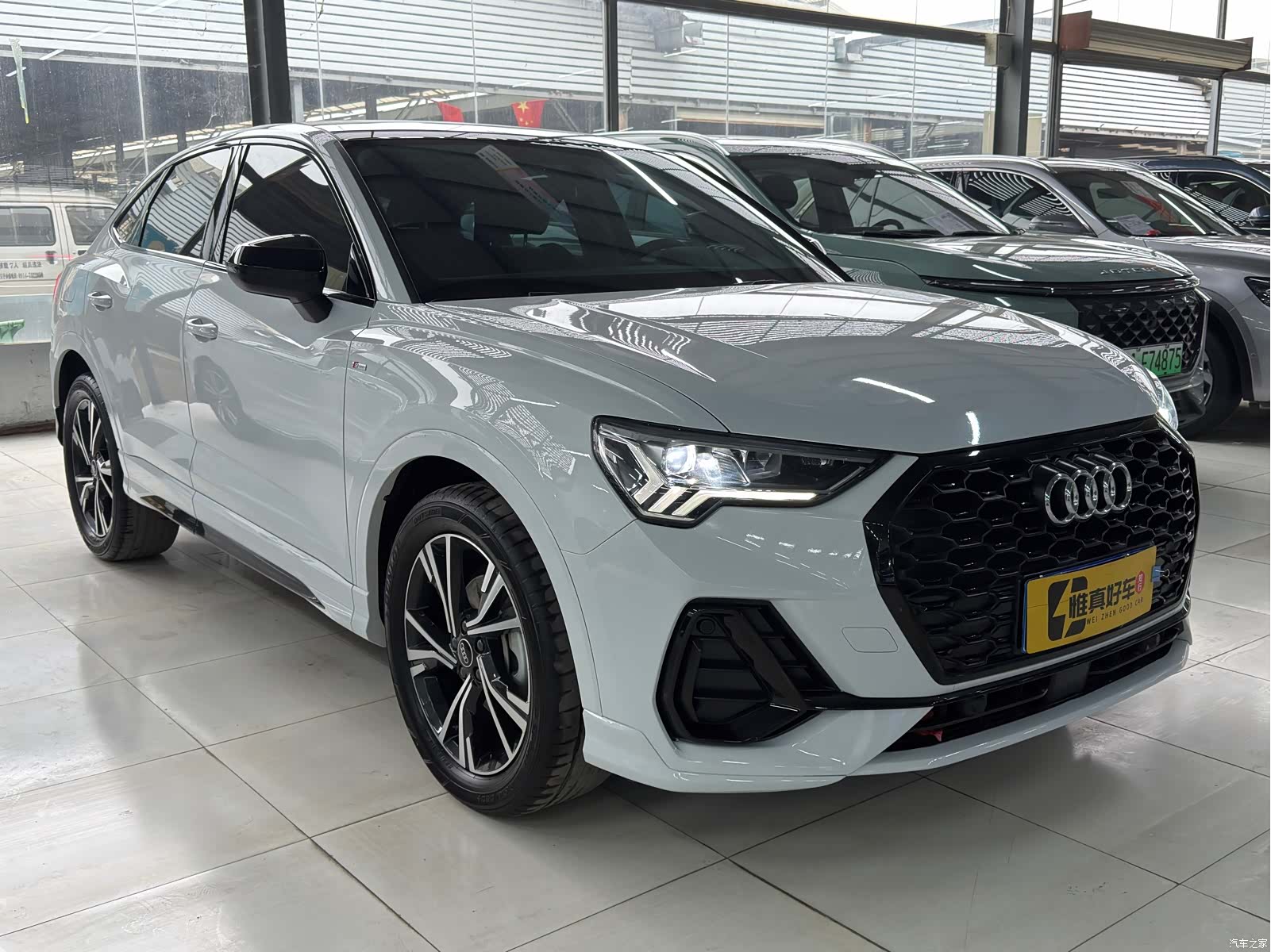 Audi Q3, 2022 3