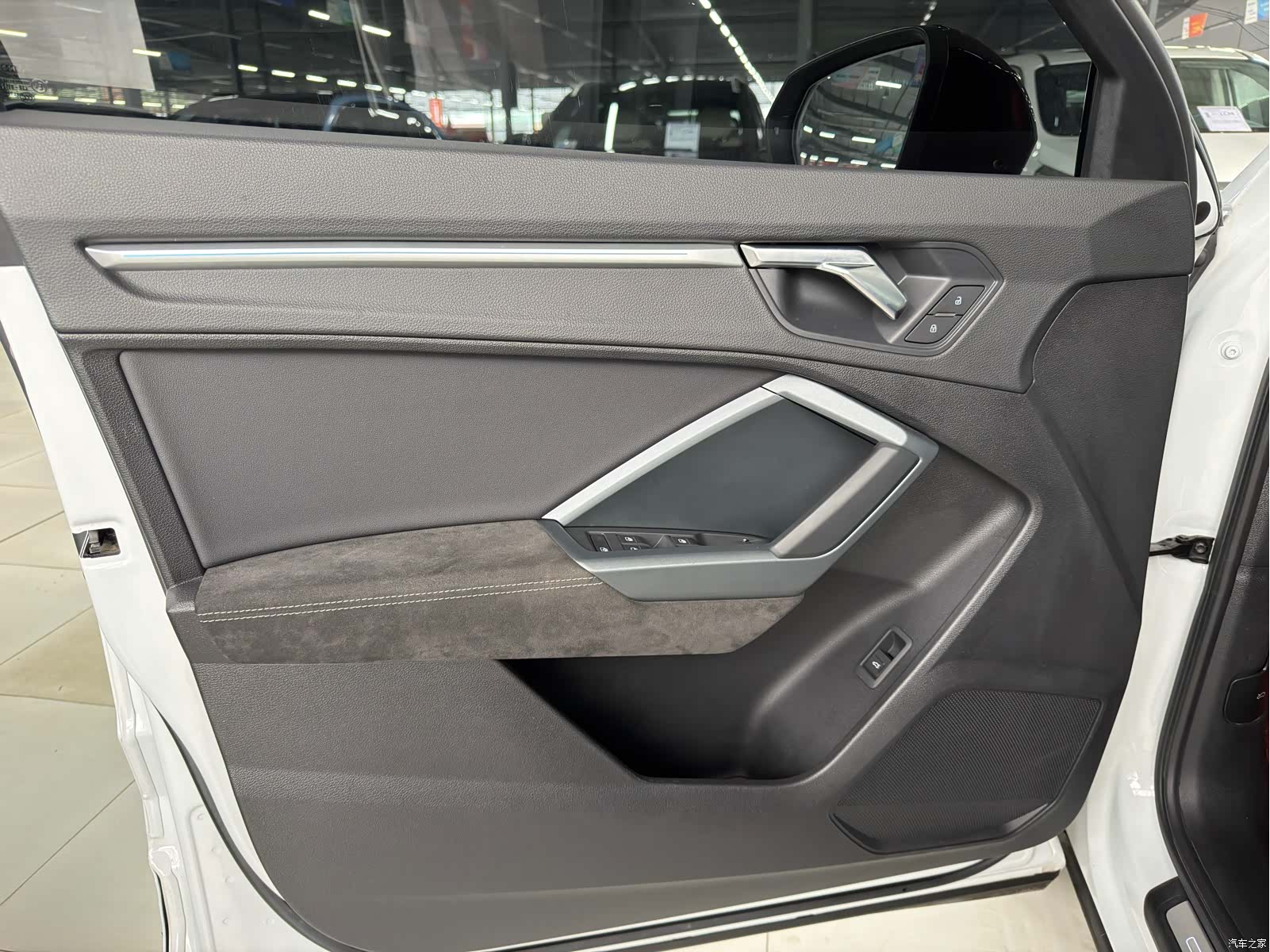 Audi Q3, 2022 все фото