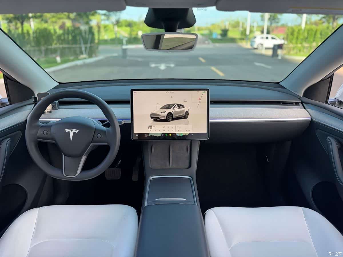 Tesla Model Y, 2024 9