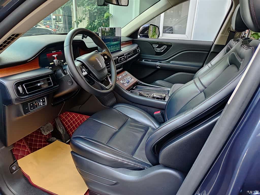 Lincoln Aviator, 2021 7
