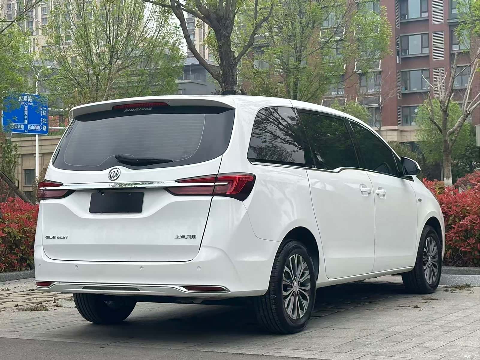 Buick GL8, 2021 все фото