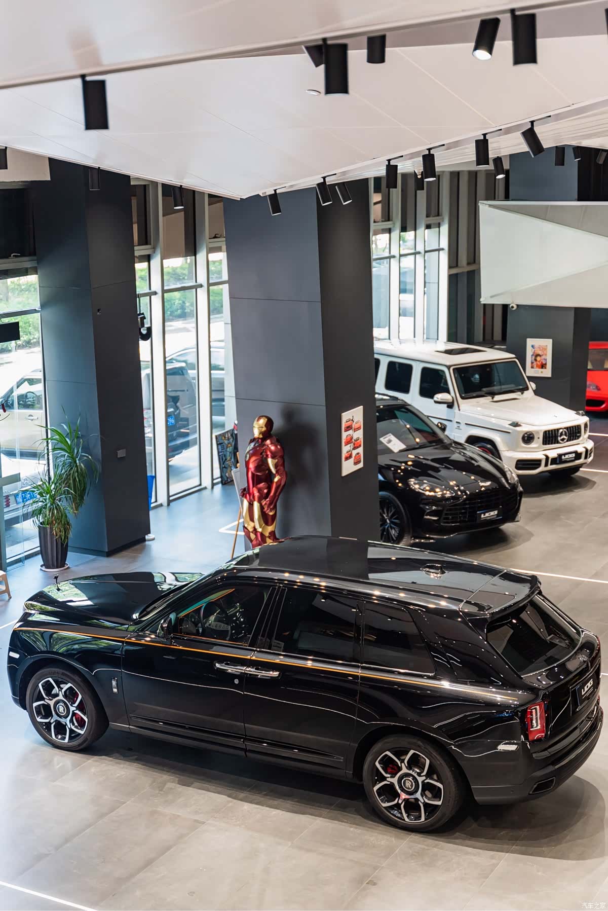 Rolls-Royce Cullinan, 2022 38