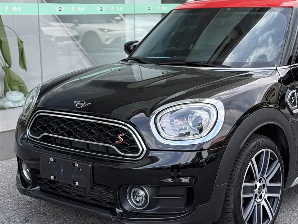 MINI COUNTRYMAN