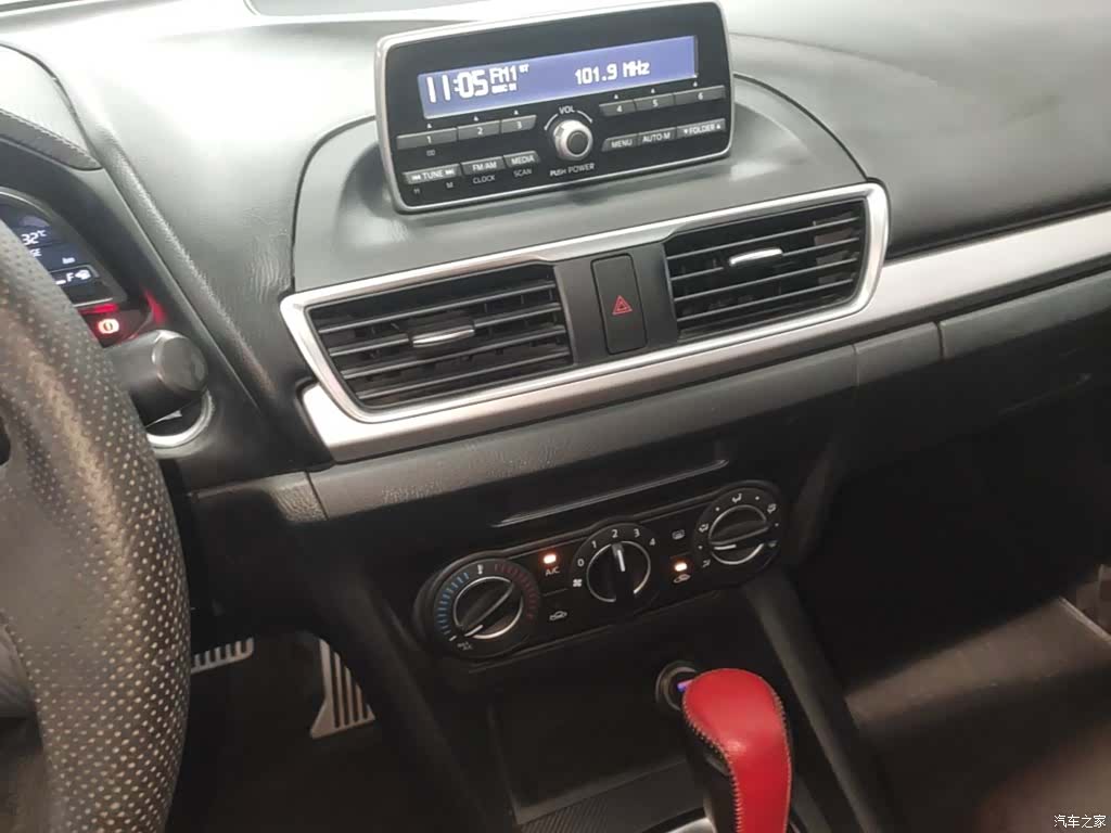Mazda Mazda3, 2016 13