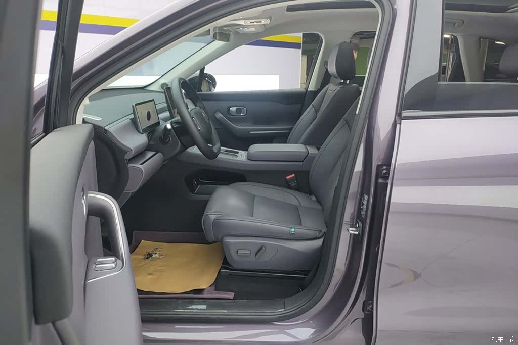 Leapmotor C10, 2025 9