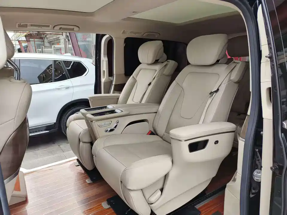 Mercedes-Benz V-class