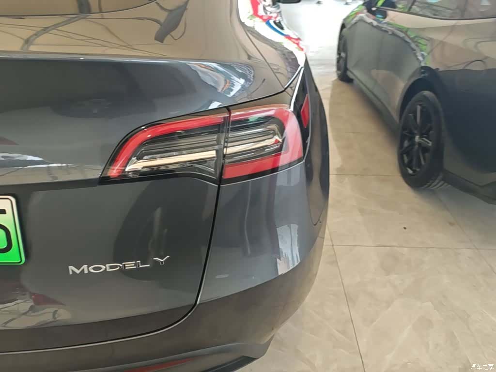 Tesla Model Y, 2023 8