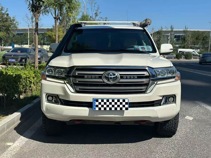 Toyota Land Cruiser 2018, фото 2