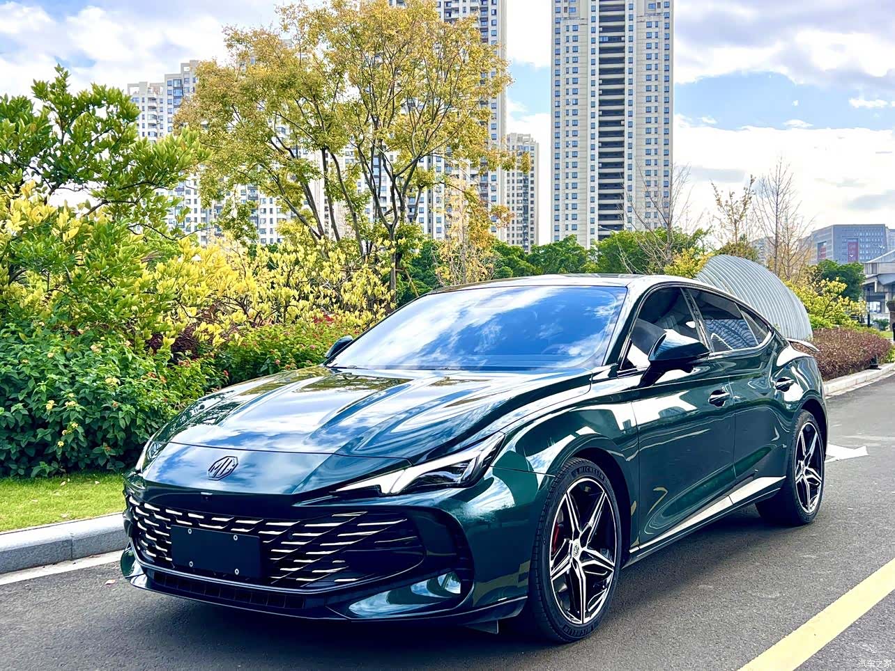 MG MG7
