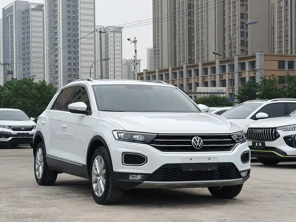 Volkswagen T-ROC exploring Songs