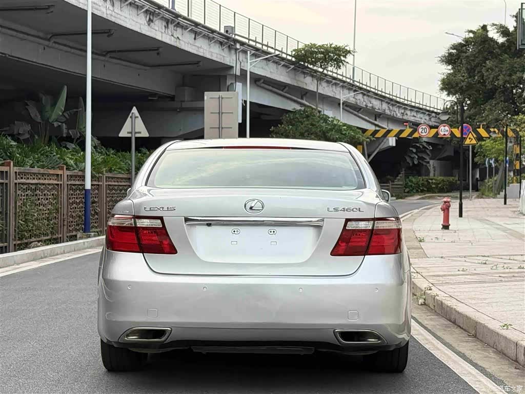 Lexus LS, 2008 26