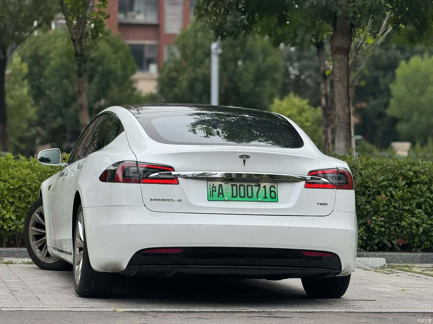 Tesla Model S, 2016 7