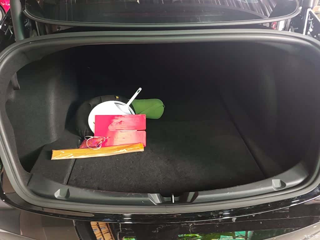 Tesla Model 3, 2022 19