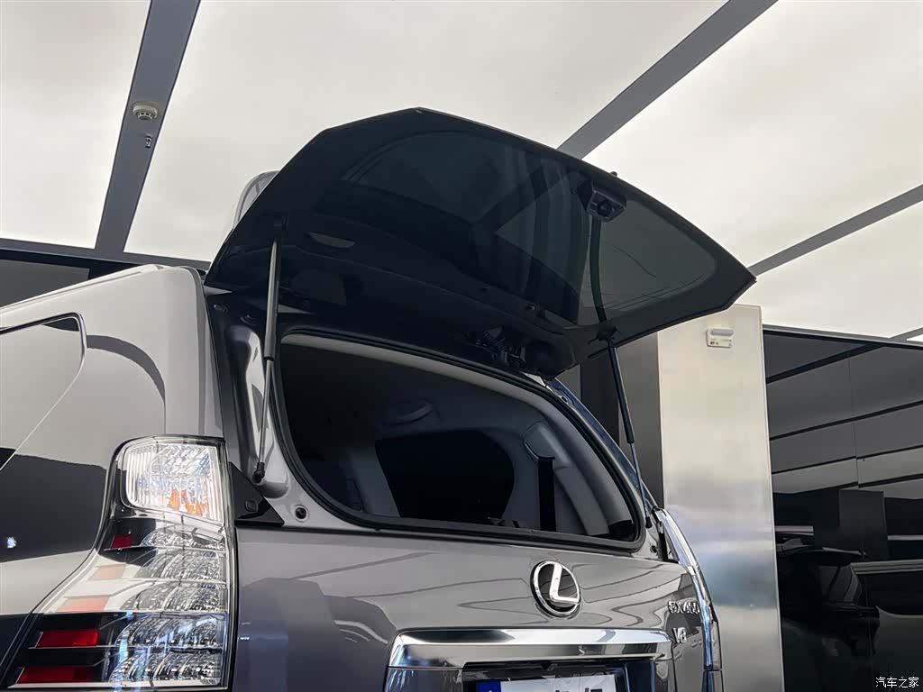 Lexus GX, 2023 17
