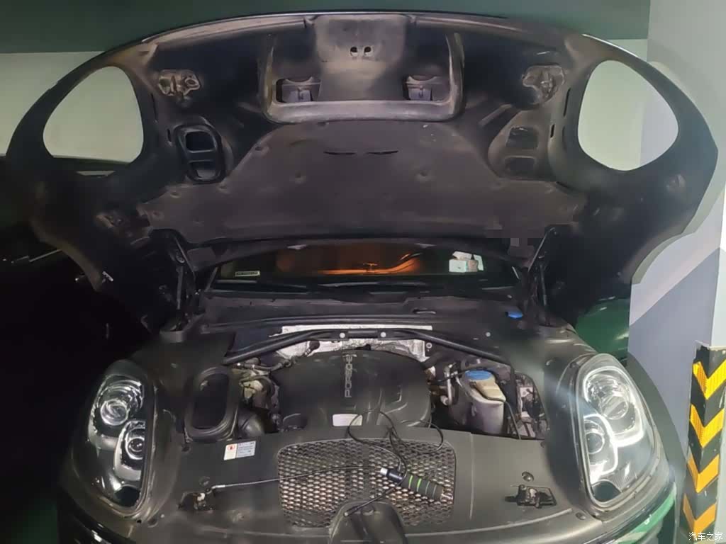 Porsche Macan, 2015 11