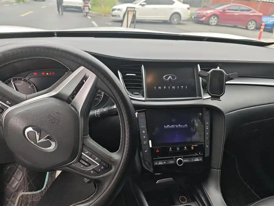 Infiniti QX50