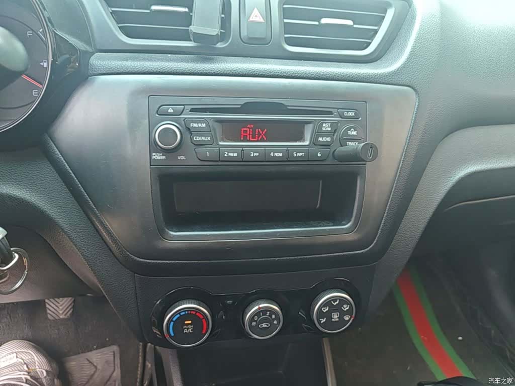 Kia K2, 2015 13