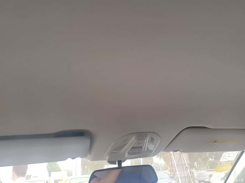 Wuling RS-5, 2020 18