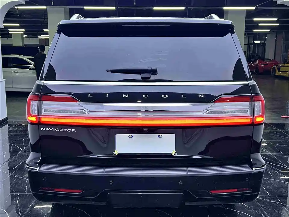 Lincoln Navigator