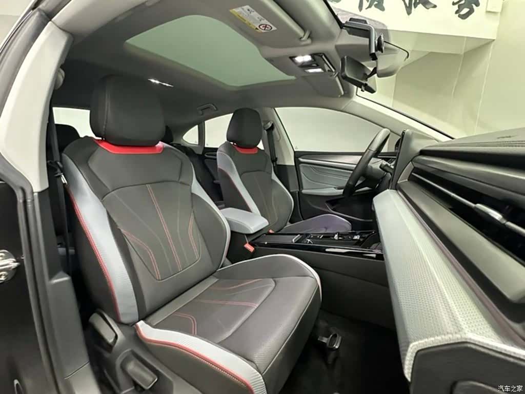 Volkswagen Lamando, 2023 13