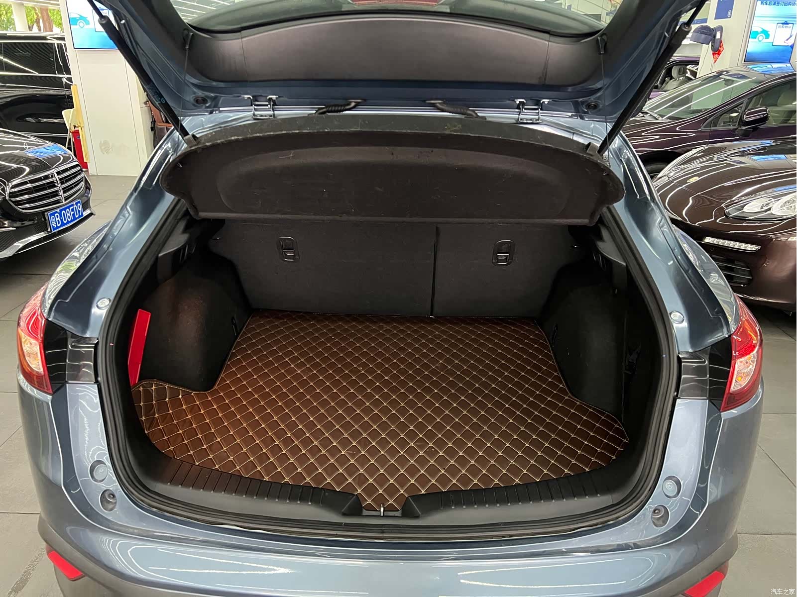 Mazda CX-4, 2019 12