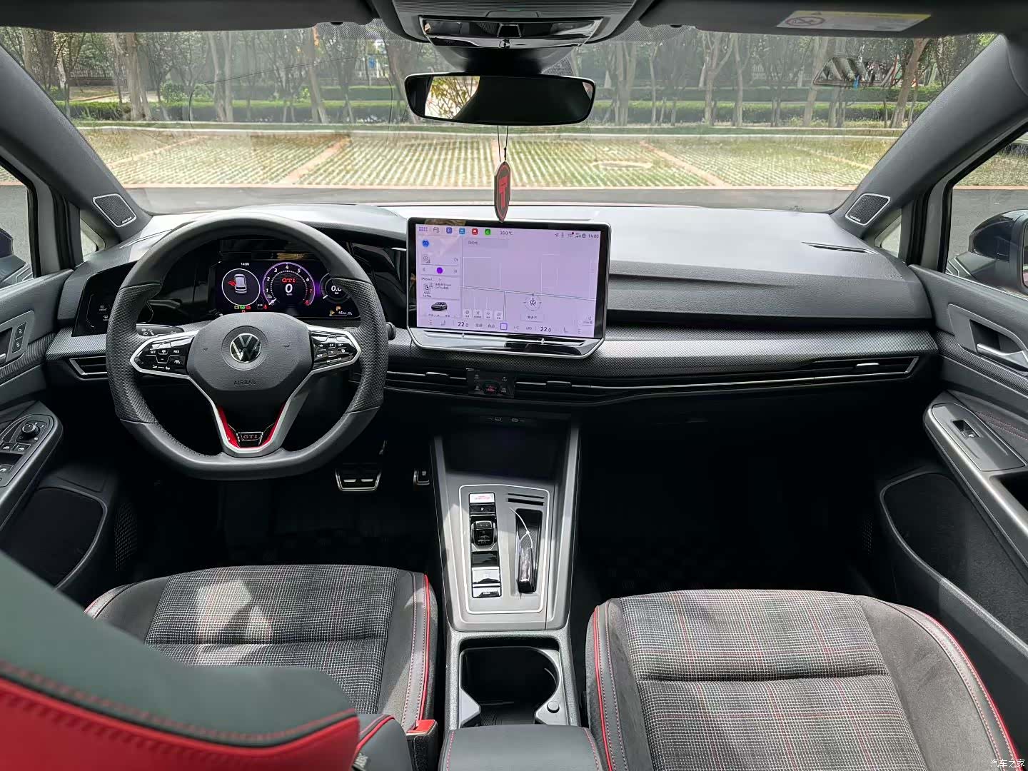 Volkswagen Golf, 2025 6