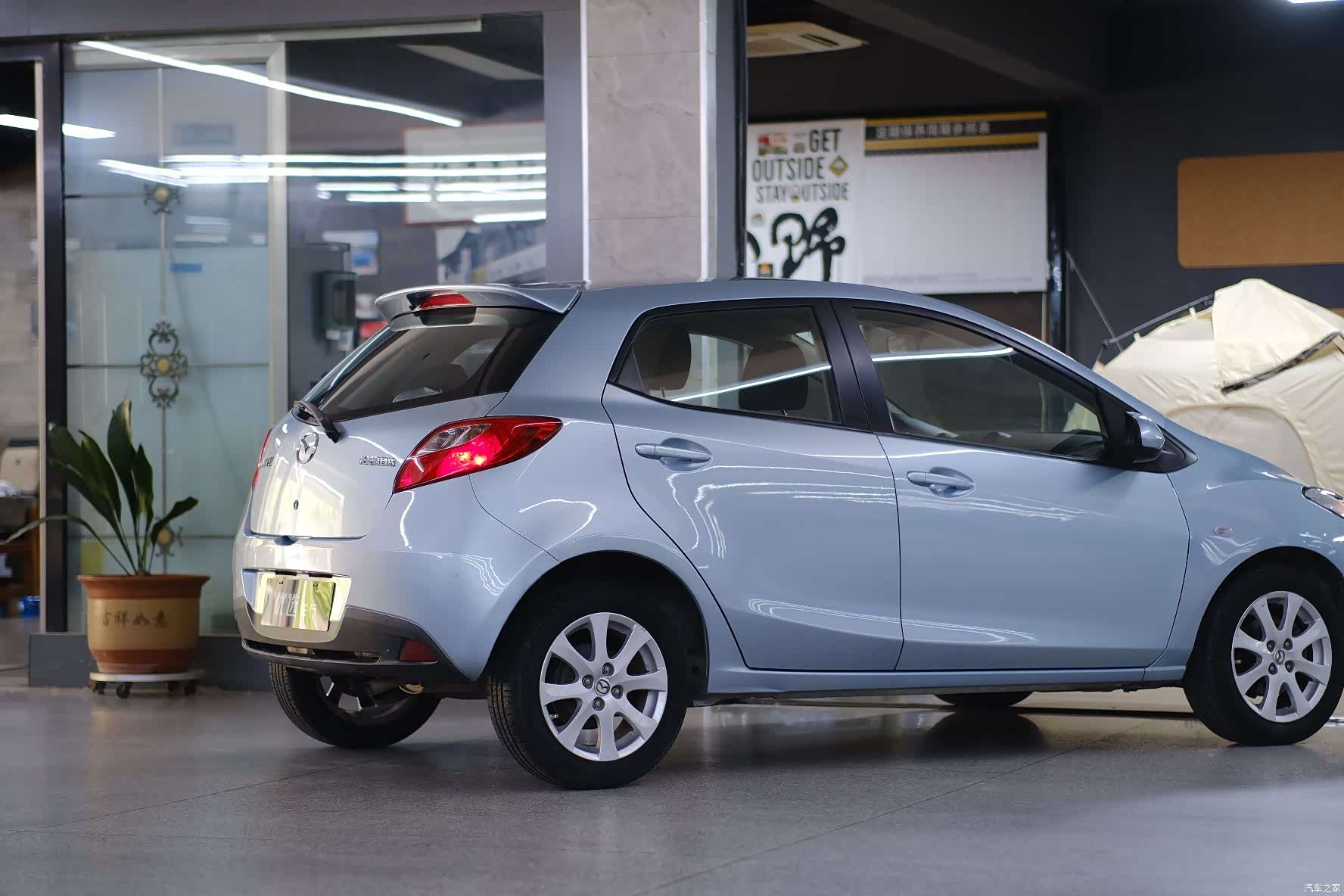 Mazda 2, 2011 16