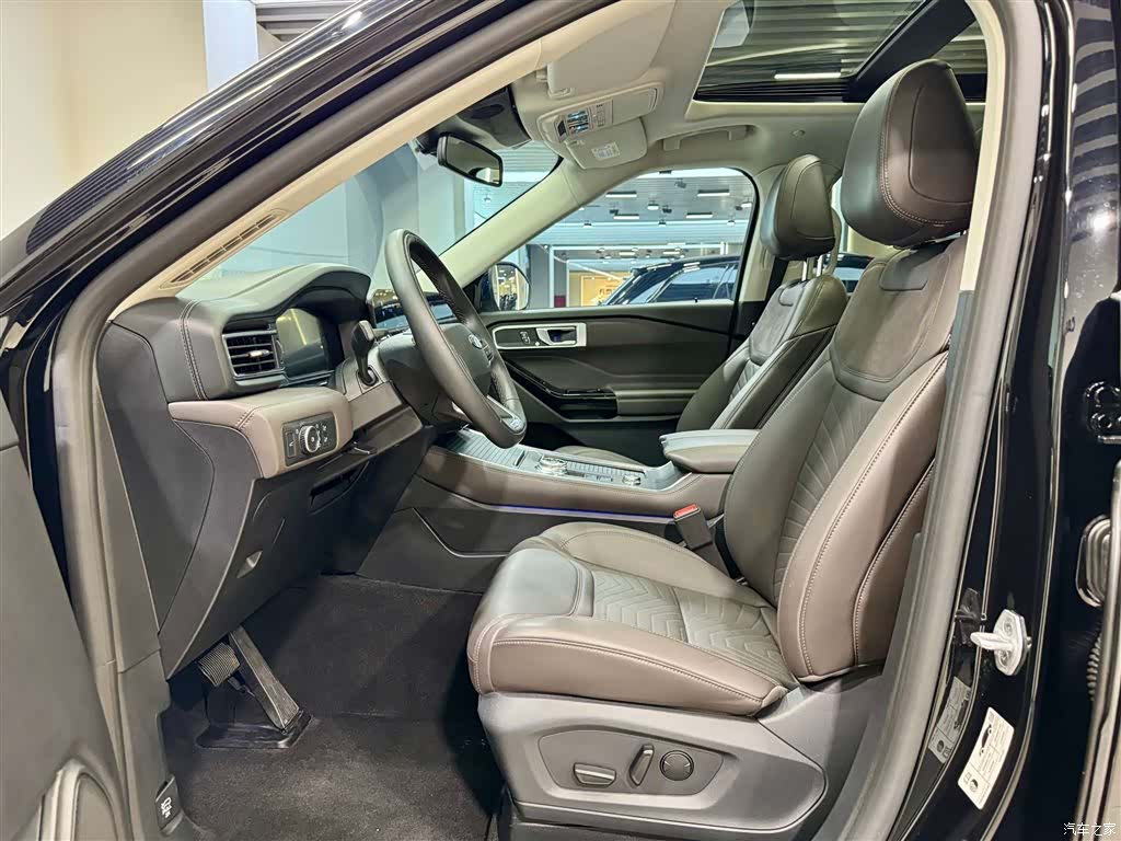 Ford Explorer, 2025 18