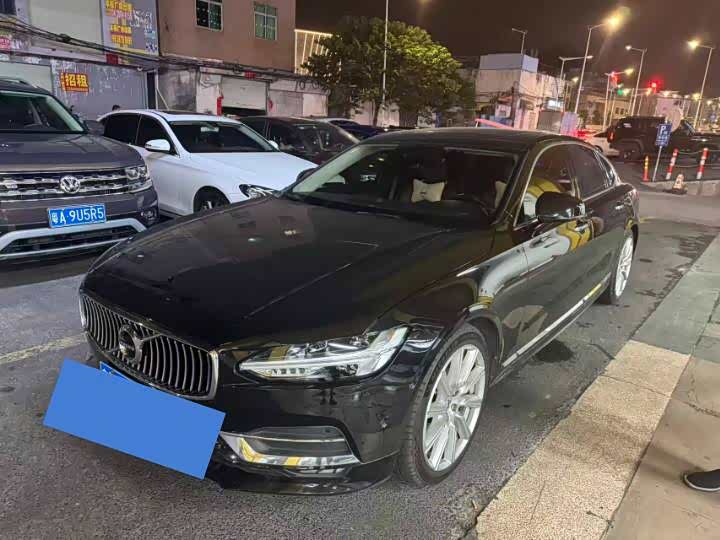 Volvo S90