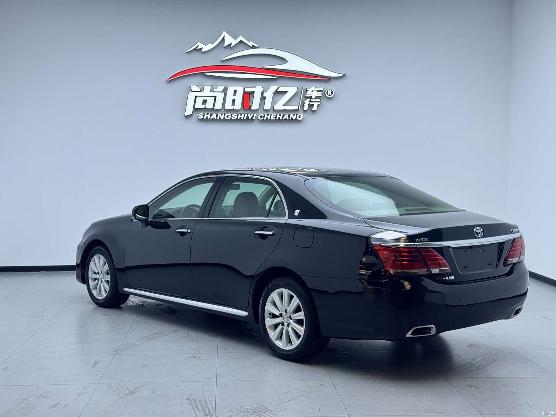 Toyota Crown, 2012 6