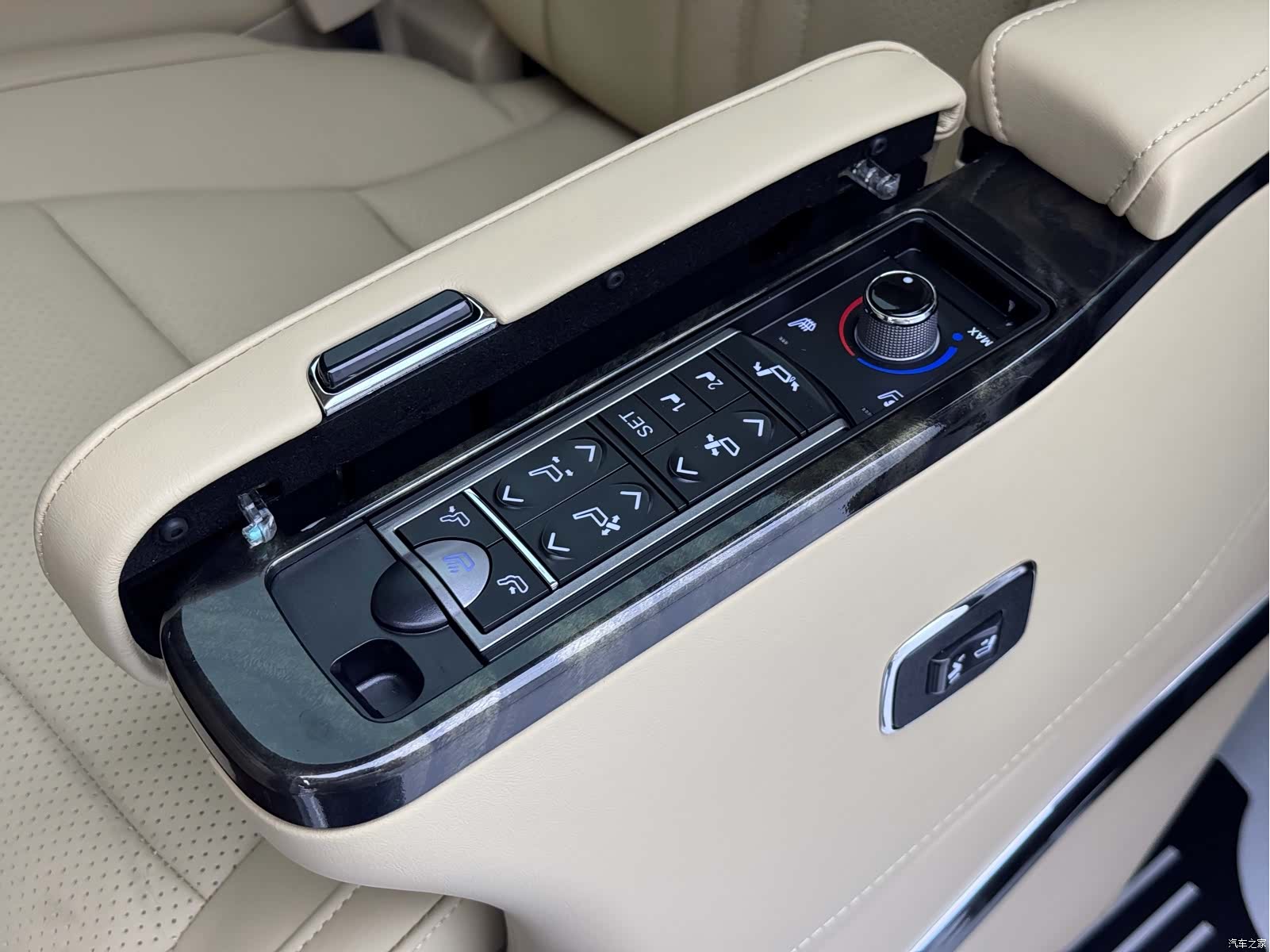 Toyota Alphard, 2016 8