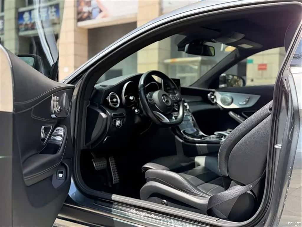 Mercedes-Benz C-Class, 2018 4