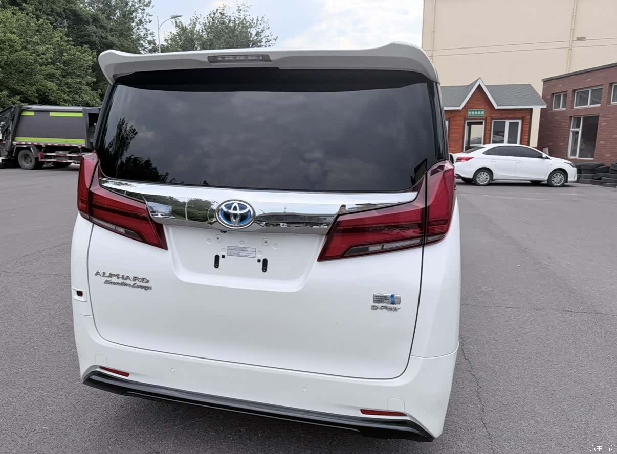 Toyota Alphard, 2019 10