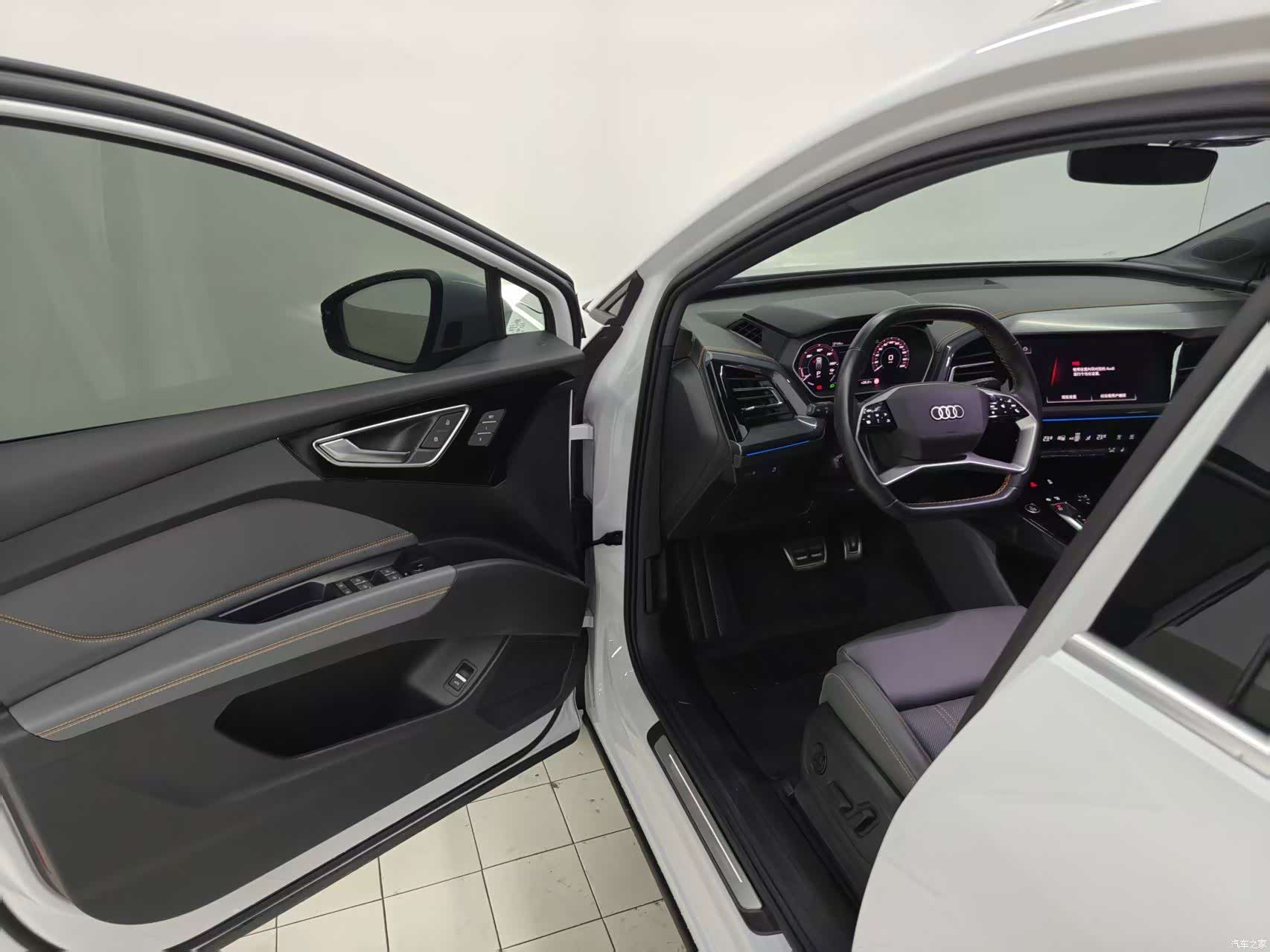 Audi Q4 e-tron, 2024 6