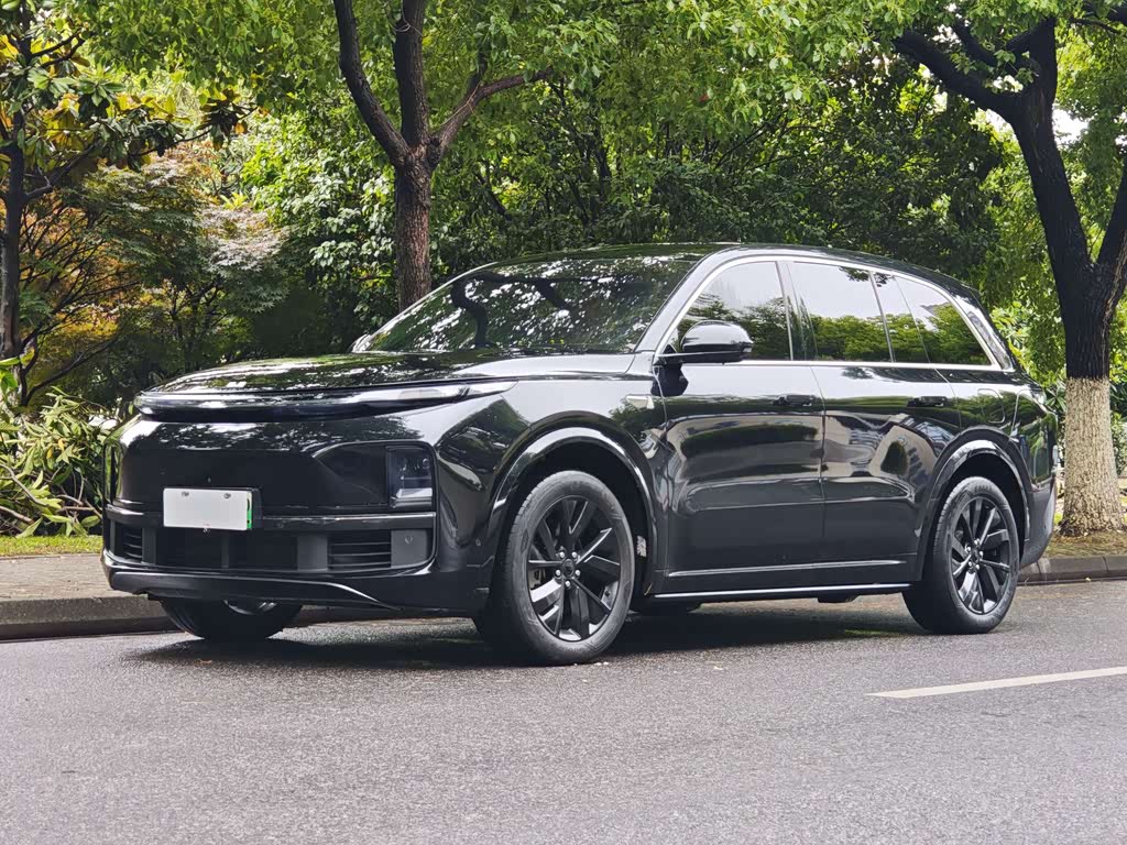 Li Auto L8