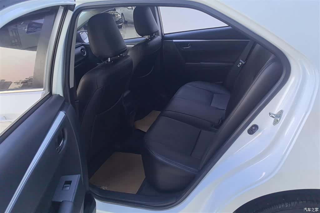 Toyota Corolla, 2018 11