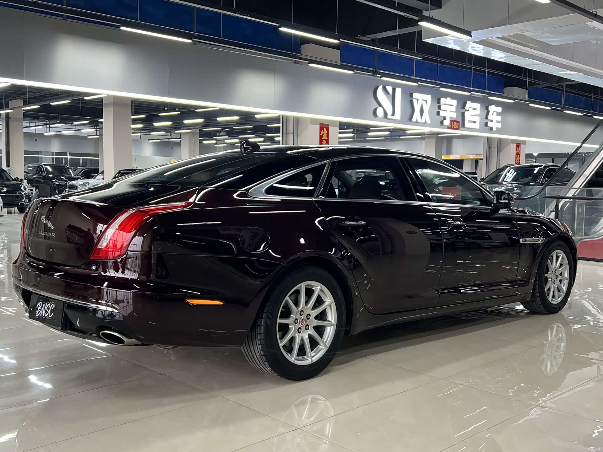 Jaguar XJ, 2017 11
