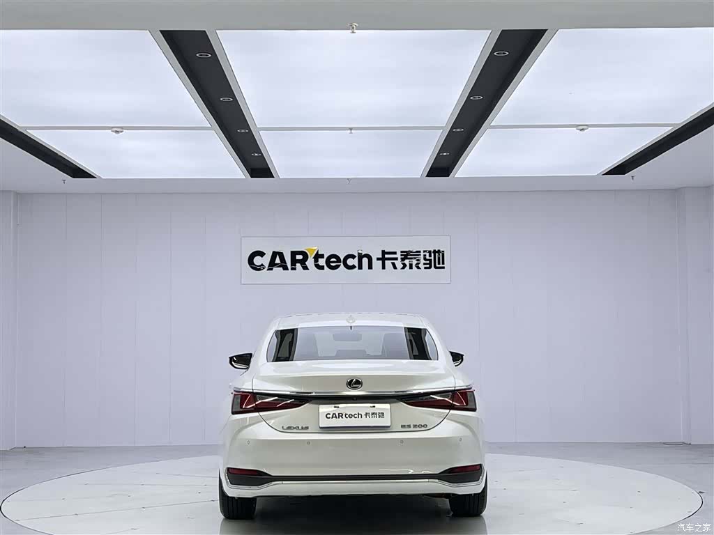 Lexus ES, 2024 13
