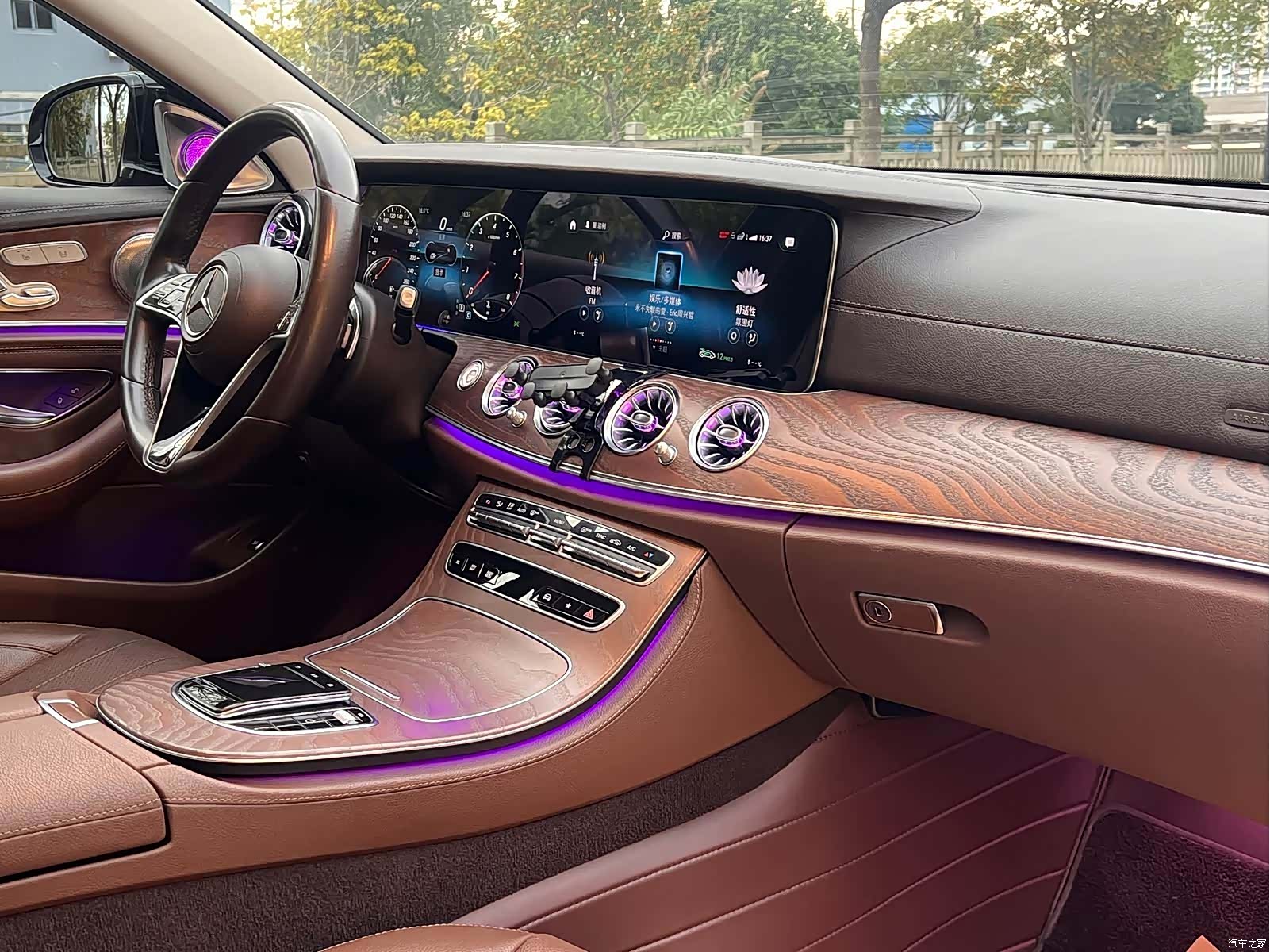 Mercedes-Benz E-Class, 2022 10