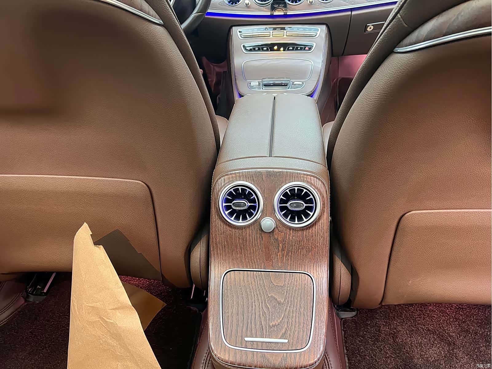 Mercedes-Benz E-Class, 2022 15