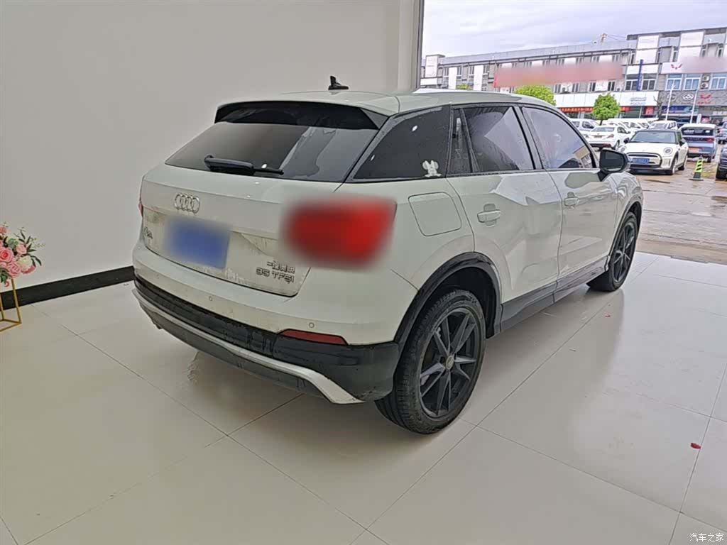 Audi Q2L, 2019 7