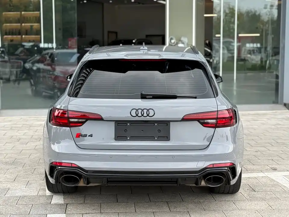 Audi RS 4