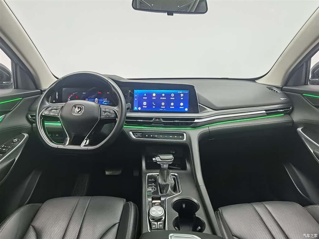 Changan CS75, 2020 все фото