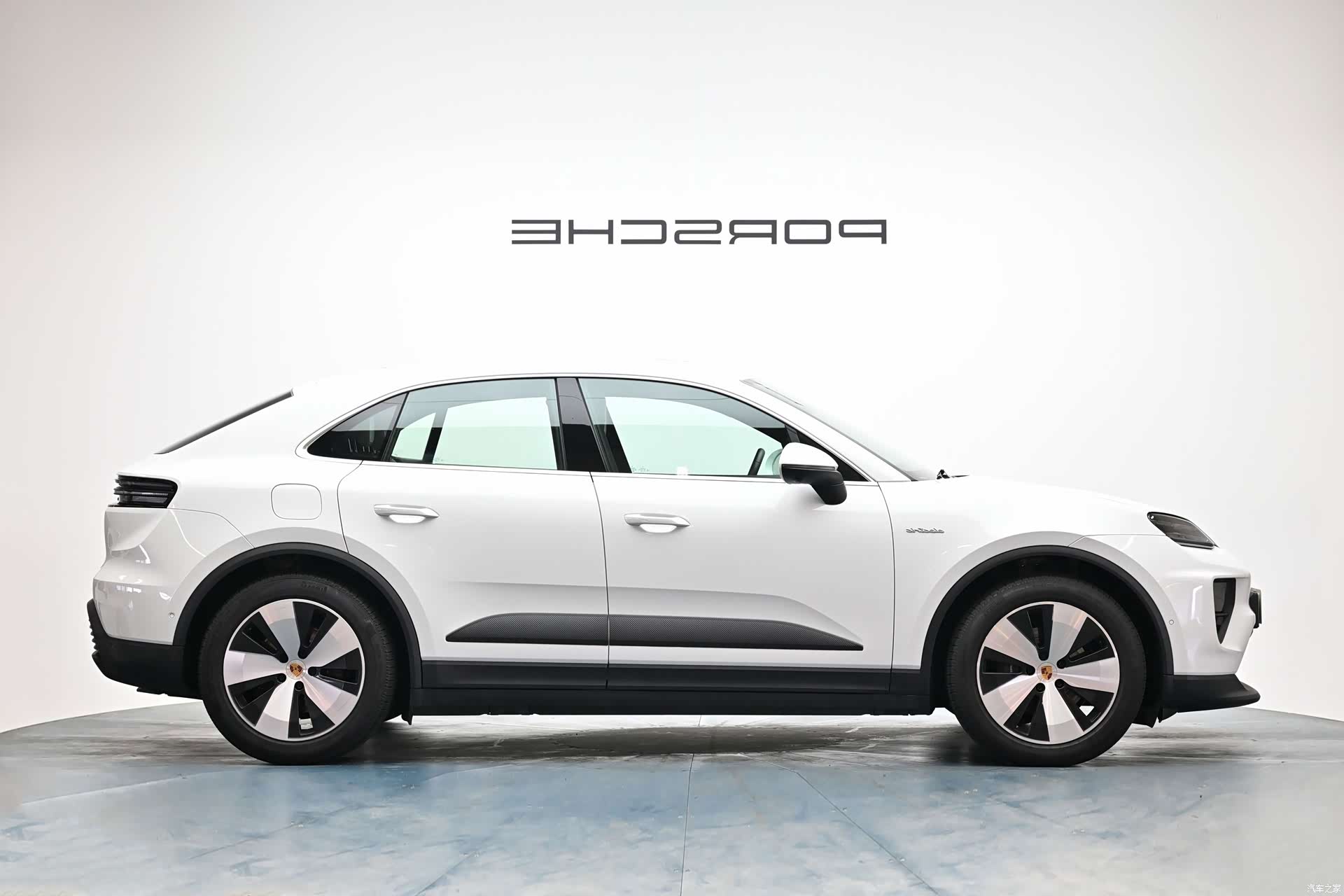 Porsche Macan, 2025 4
