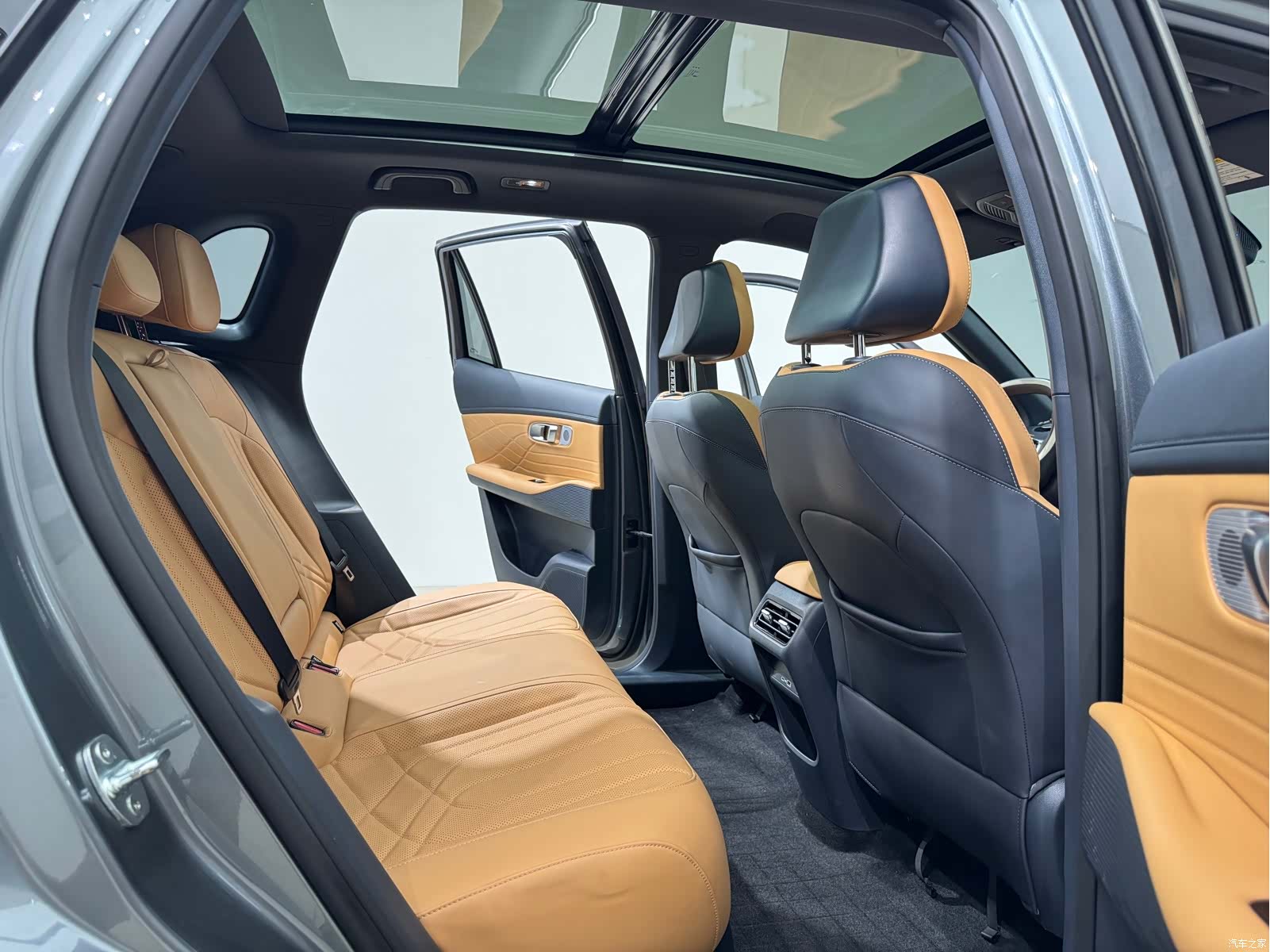 Geely 7, 2025 13