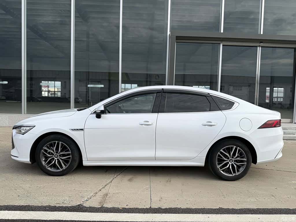 BYD Qin, 2022 4
